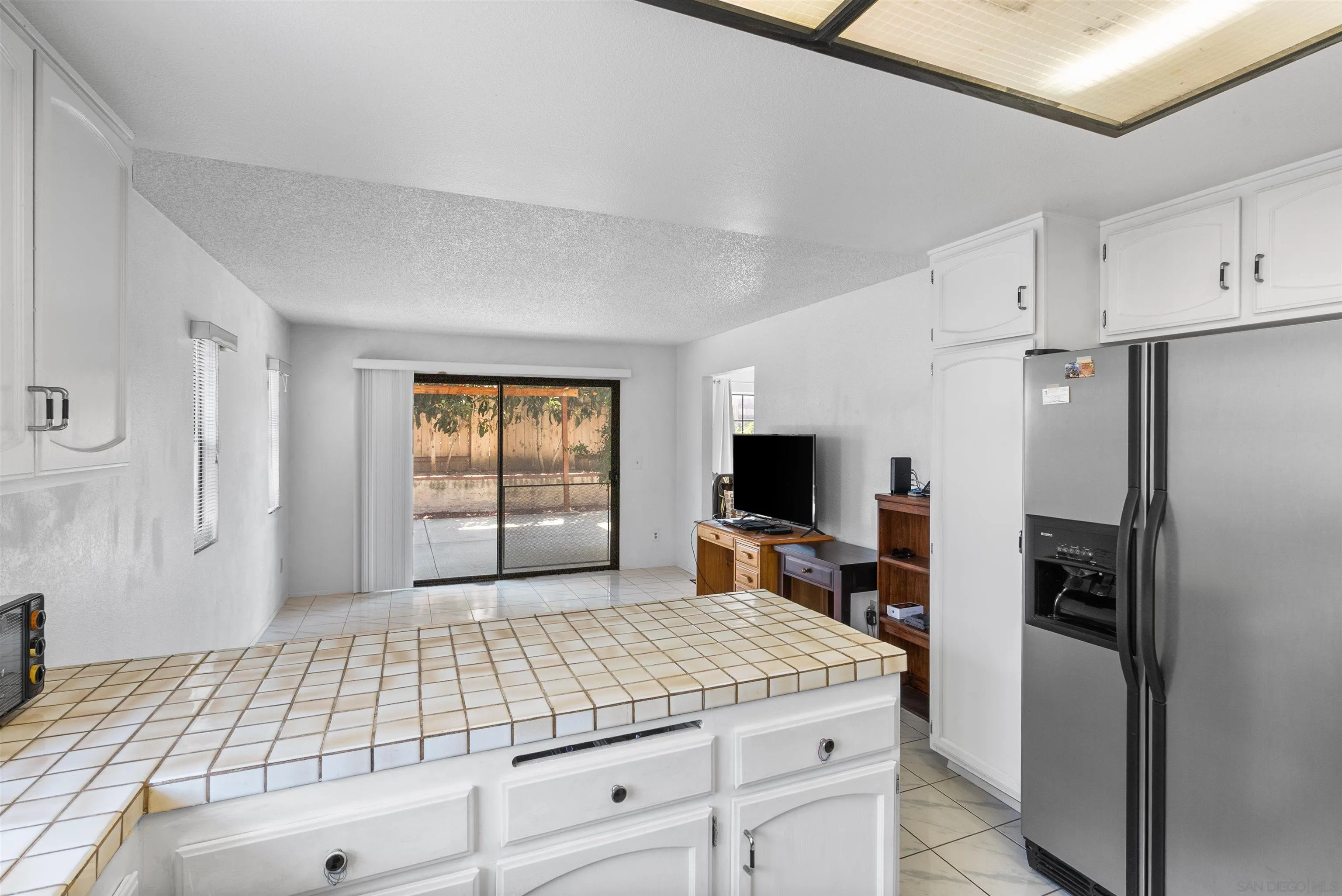 https://cdn.realtyfeed.com/cdn/127/250031359/e34a33ca4cde0da88aaf9ba6fed3b401.webp