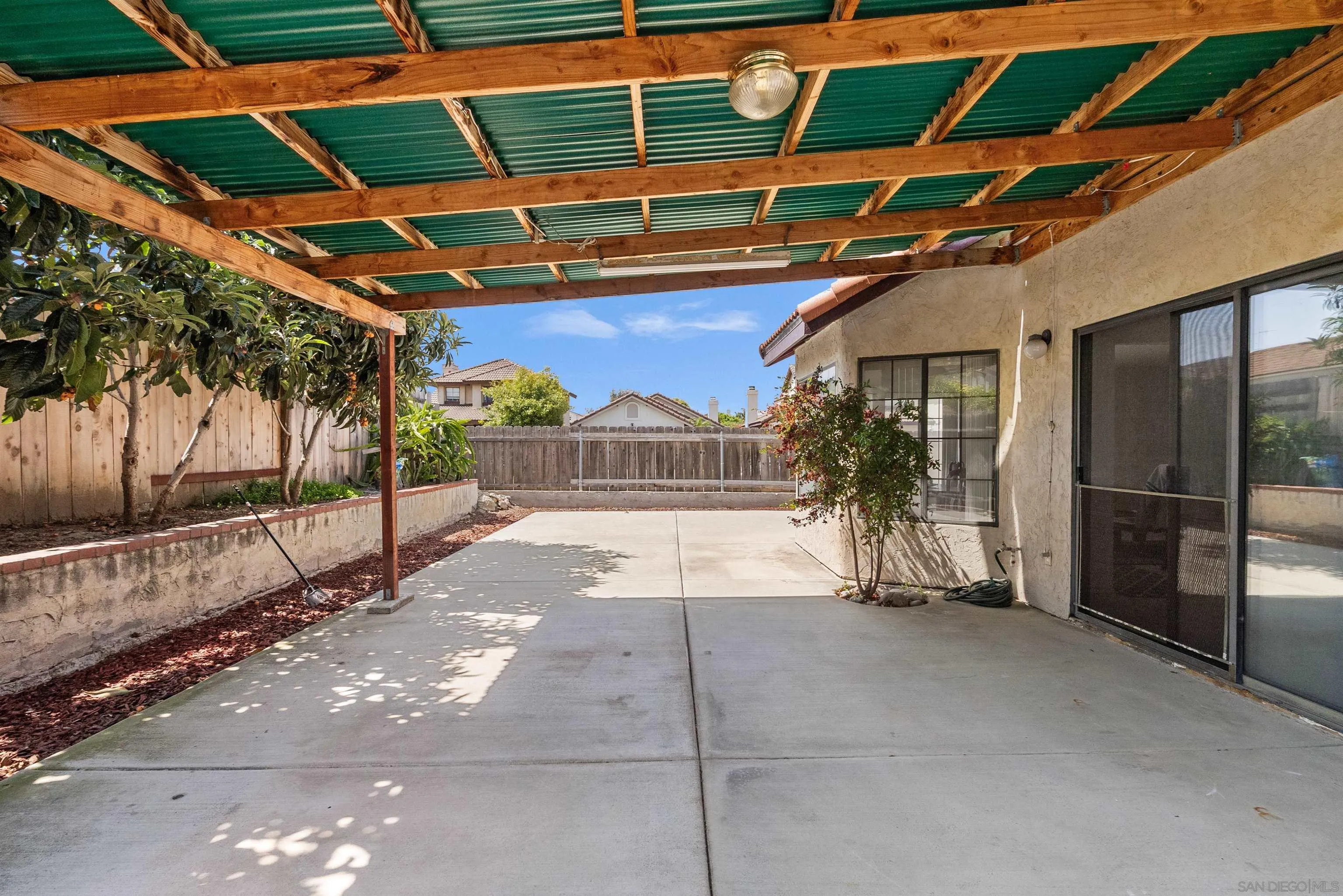 https://cdn.realtyfeed.com/cdn/127/250031359/fba9fb7120c770f8fd113ee1d9a8a8c1.webp