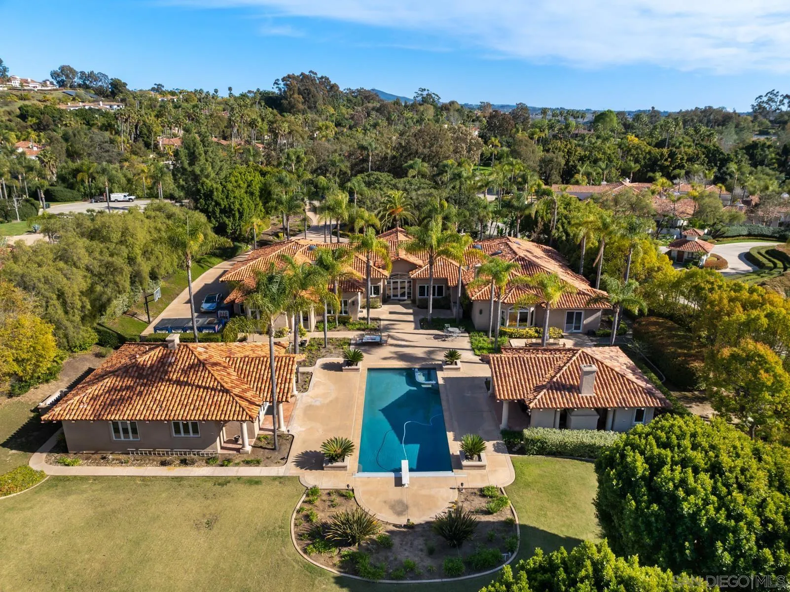 https://cdn.realtyfeed.com/cdn/127/250031360/dffcc030adcfd02949b4fa9f1de49499.webp