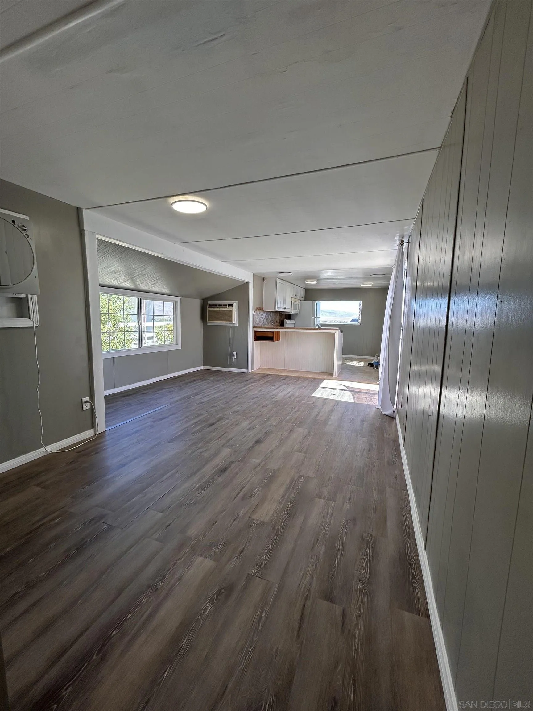 https://cdn.realtyfeed.com/cdn/127/250031391/190a3fb26251cef1ce52f200ac596cd9.webp