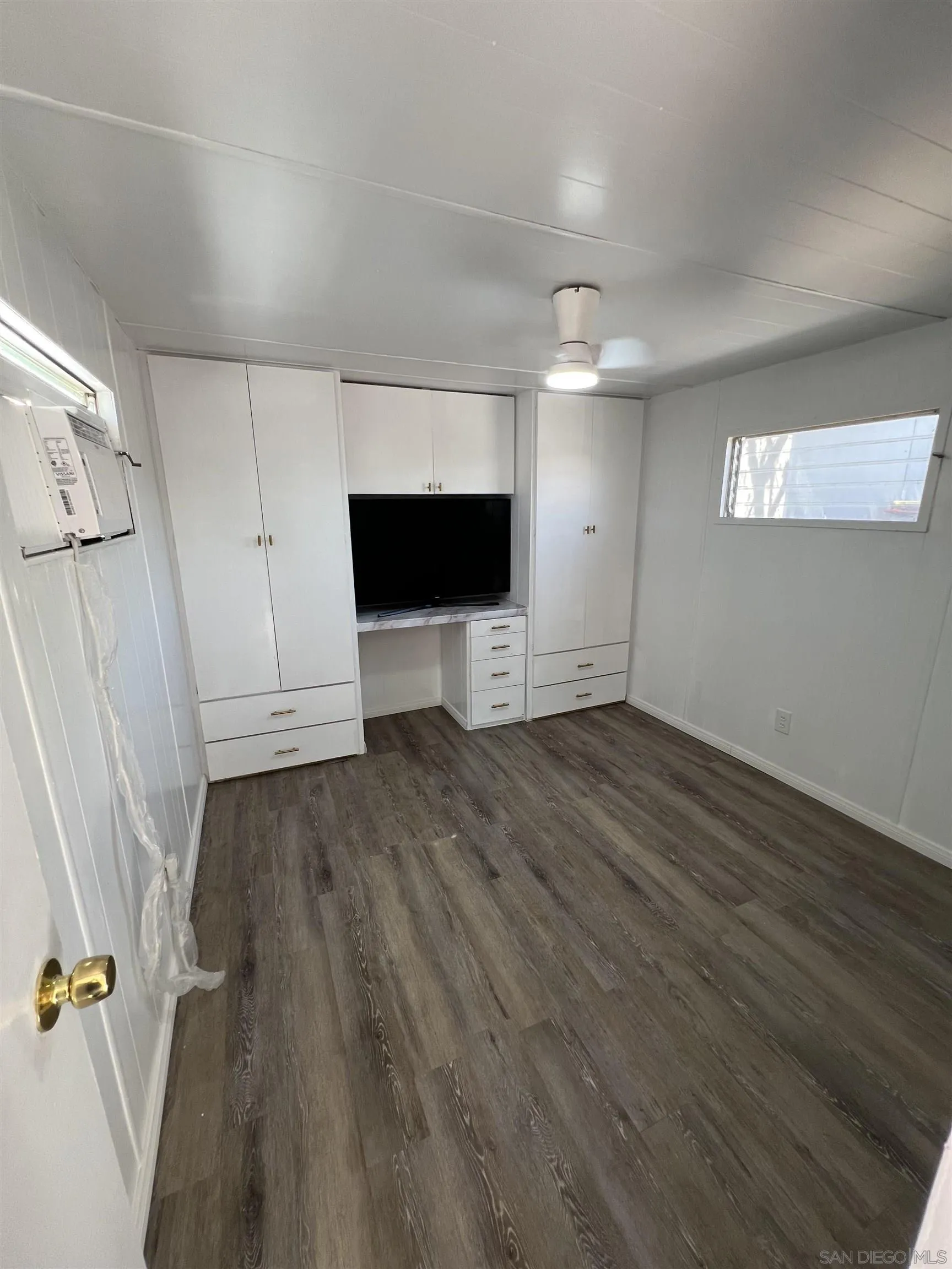 https://cdn.realtyfeed.com/cdn/127/250031391/8c5f957605afd5ced3c1f217f5a7120d.webp