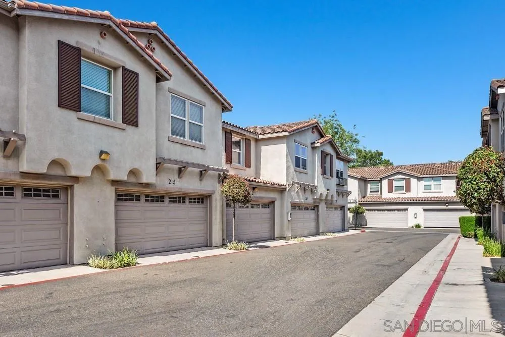 https://cdn.realtyfeed.com/cdn/127/250031401/238b7998680226a52a6974743be0fd5f.webp