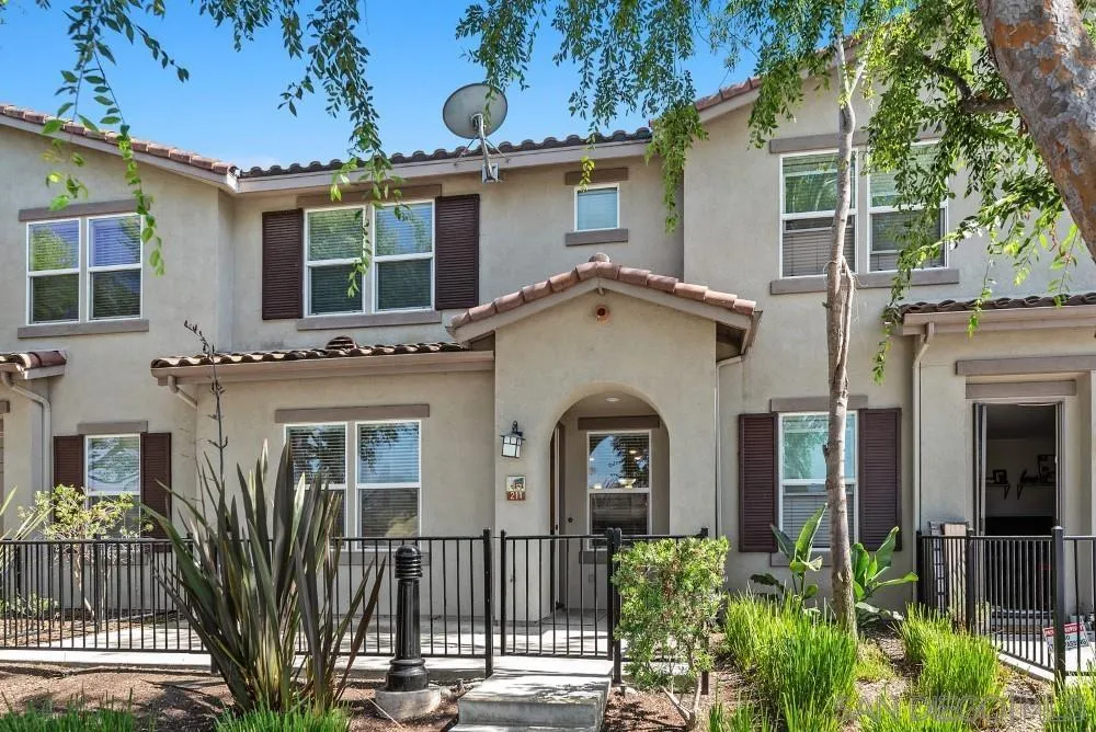 https://cdn.realtyfeed.com/cdn/127/250031401/c30141e295cb6e415a519cb23c619c3a.webp