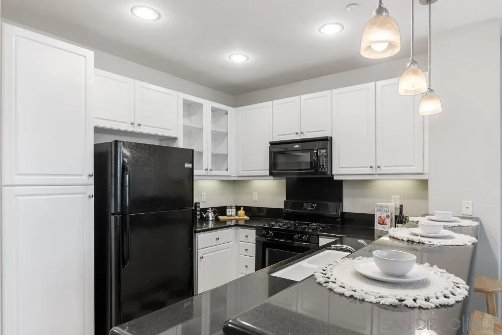 https://cdn.realtyfeed.com/cdn/127/250031401/dd6932557127c30b329e2079eb50314f.webp