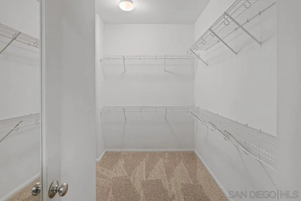https://cdn.realtyfeed.com/cdn/127/250031401/fd3d690d5f4c96d271cbf06dcfb277a2.webp