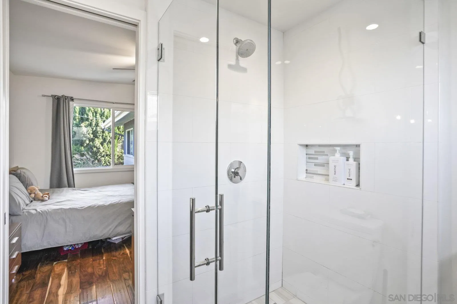 https://cdn.realtyfeed.com/cdn/127/250031405/841bb6985cc9f155ff10c073d4c087cc.webp