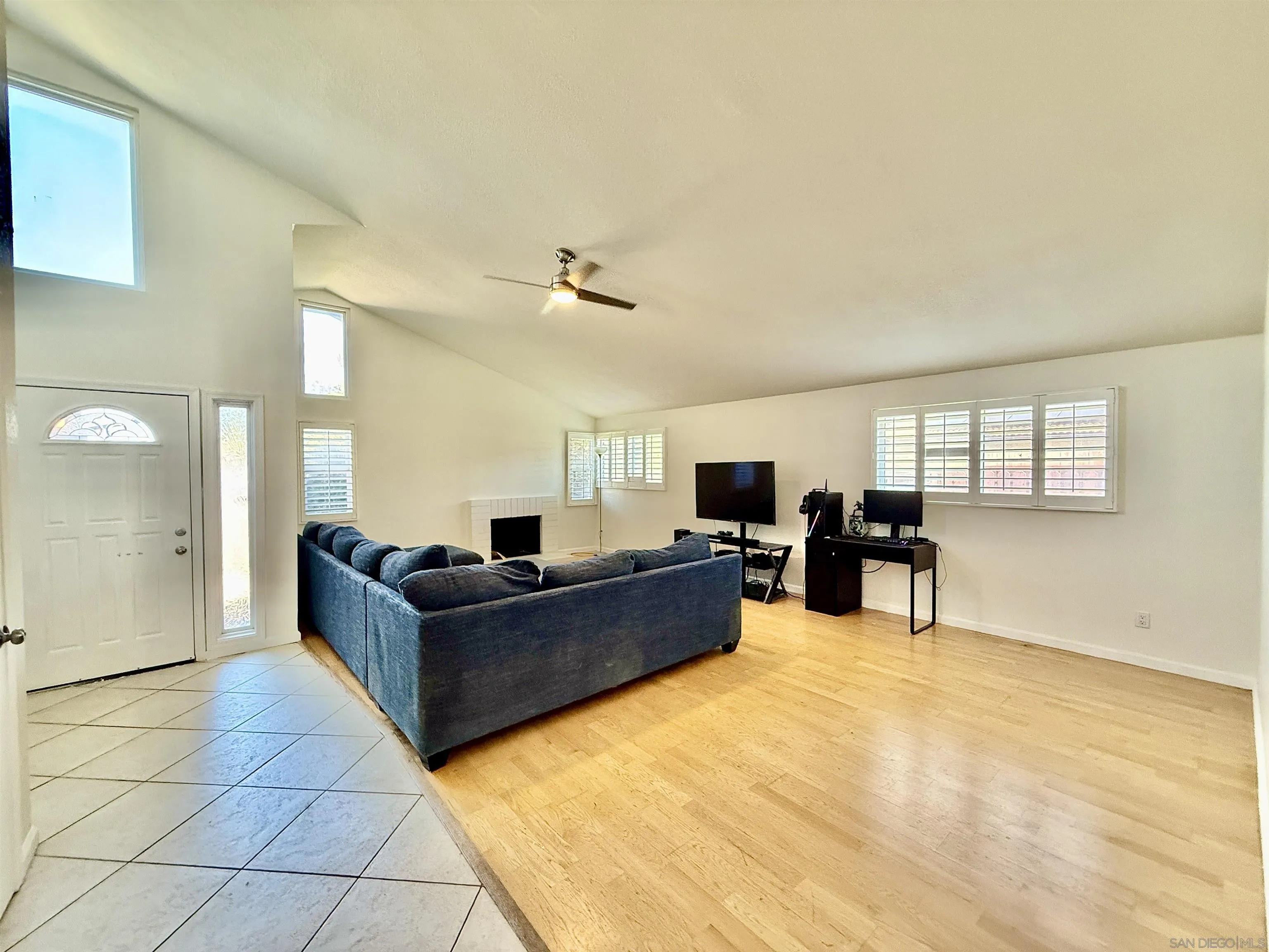 https://cdn.realtyfeed.com/cdn/127/250031426/2c4c25fb14b8c01dbd8e02ca8bc673f8.webp