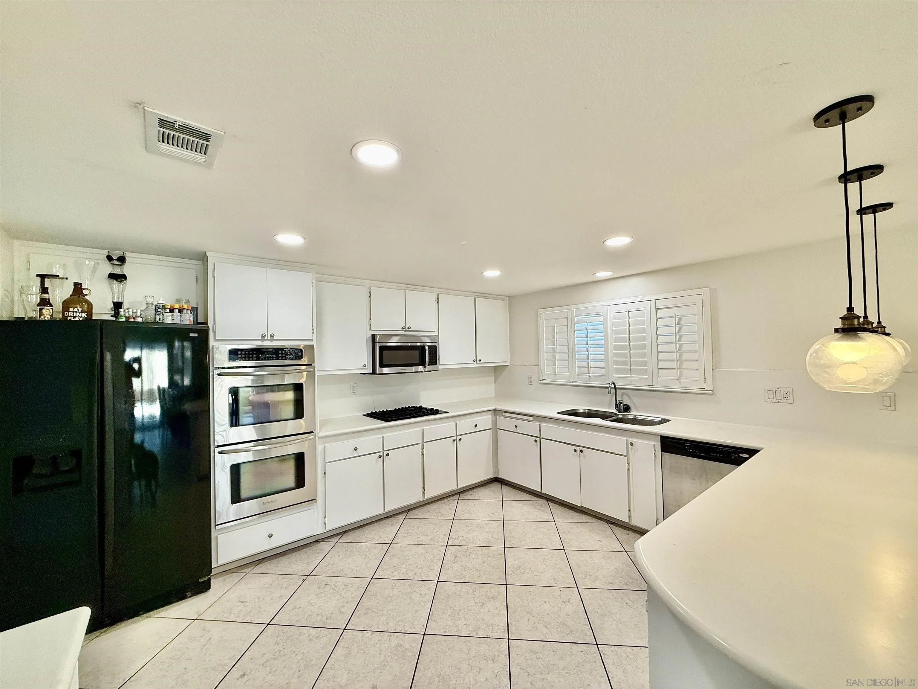 https://cdn.realtyfeed.com/cdn/127/250031426/ef8c9f1c93cc9c41d8934a467c8f98c7.webp