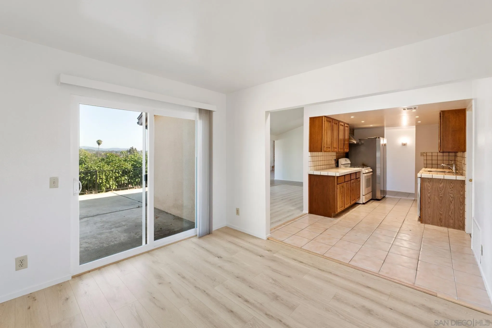 https://cdn.realtyfeed.com/cdn/127/250031427/943b8c5c38924209a4072a8431d72924.webp
