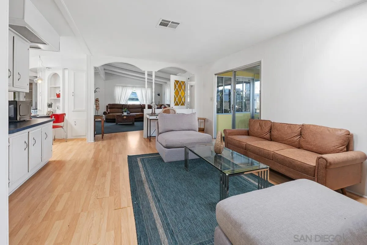 https://cdn.realtyfeed.com/cdn/127/250031434/5623fe61ed0ab4b4ce9fad9ab2f1666e.webp