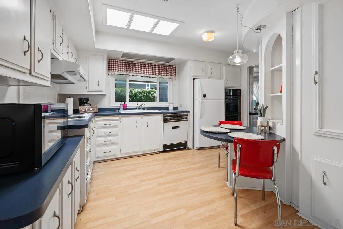 https://cdn.realtyfeed.com/cdn/127/250031434/576b74e6e93a44fec4a30e036bfaa40f.webp
