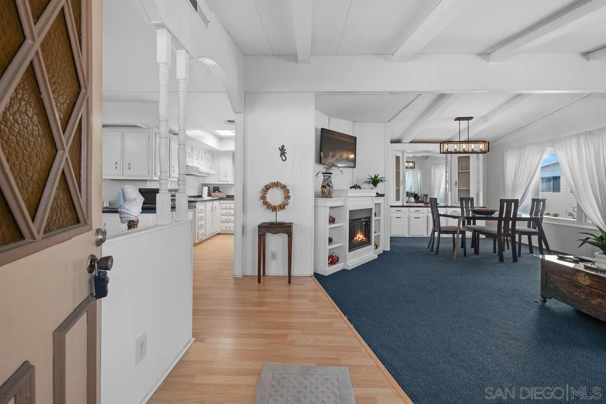 https://cdn.realtyfeed.com/cdn/127/250031434/692e4b2d9e2ad8c627609e940680be69.webp