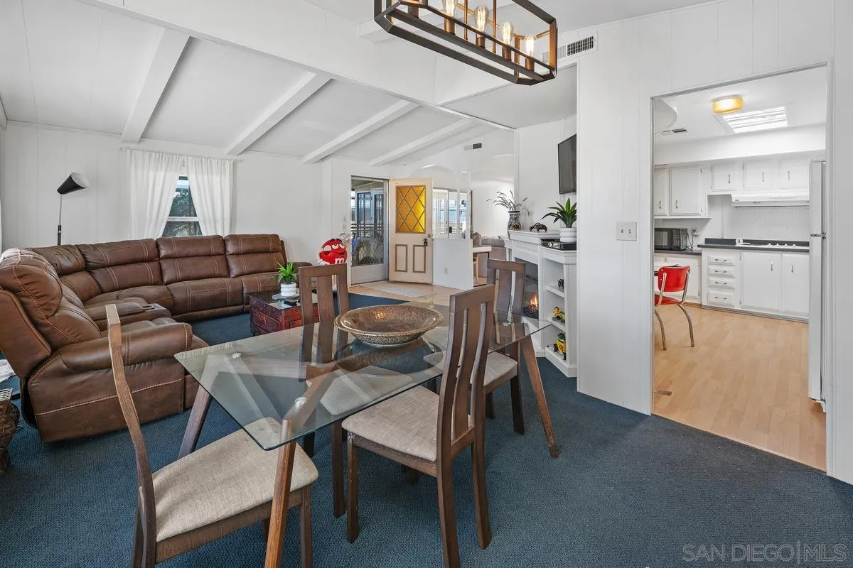 https://cdn.realtyfeed.com/cdn/127/250031434/c2a515c1acde954ce491a6875cb0eeb2.webp