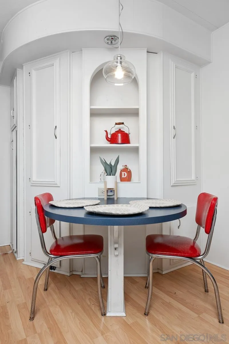 https://cdn.realtyfeed.com/cdn/127/250031434/ce3eb9367e296bde291ae9966022f013.webp