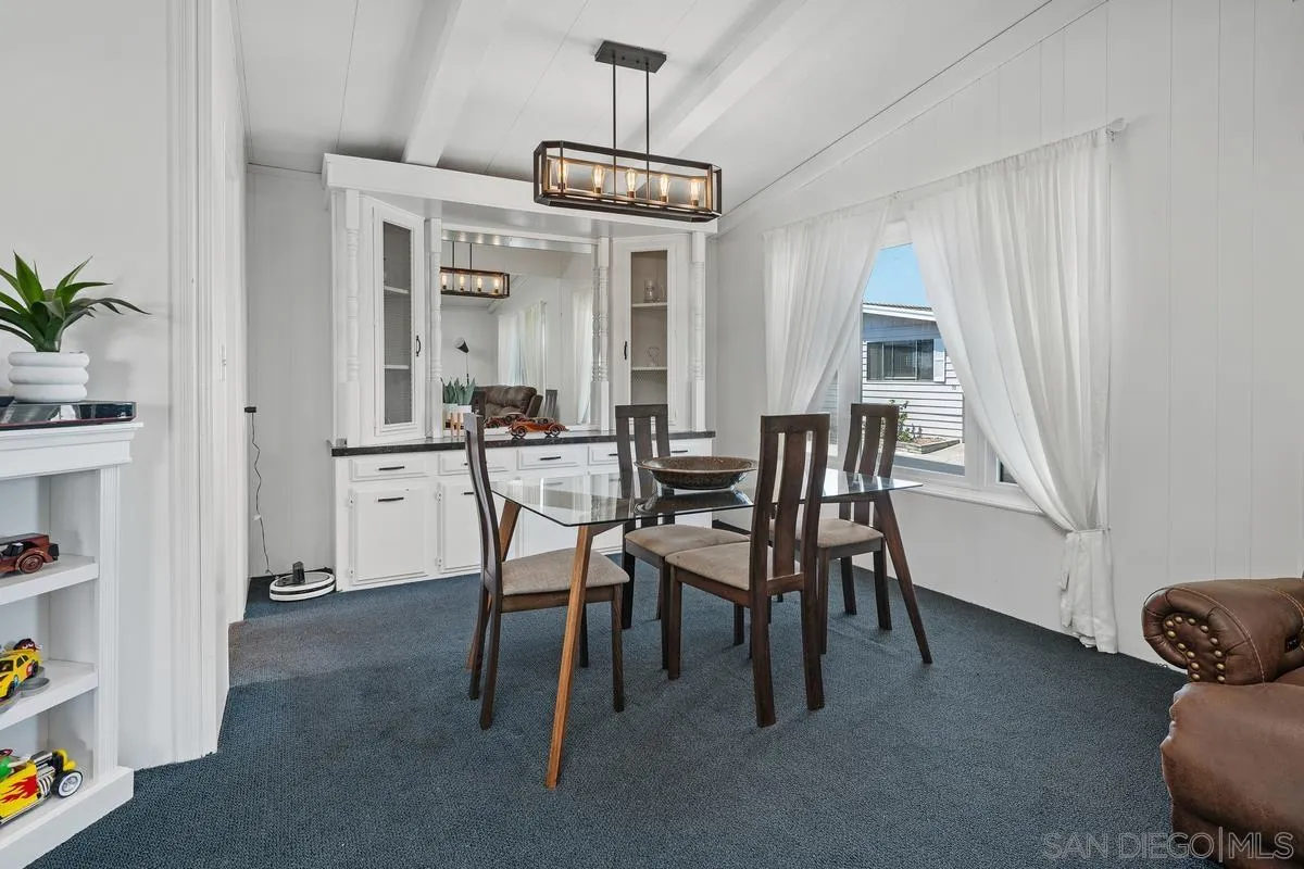 https://cdn.realtyfeed.com/cdn/127/250031434/e63a7d1ec9b5628ac3ecc485433ba1e7.webp