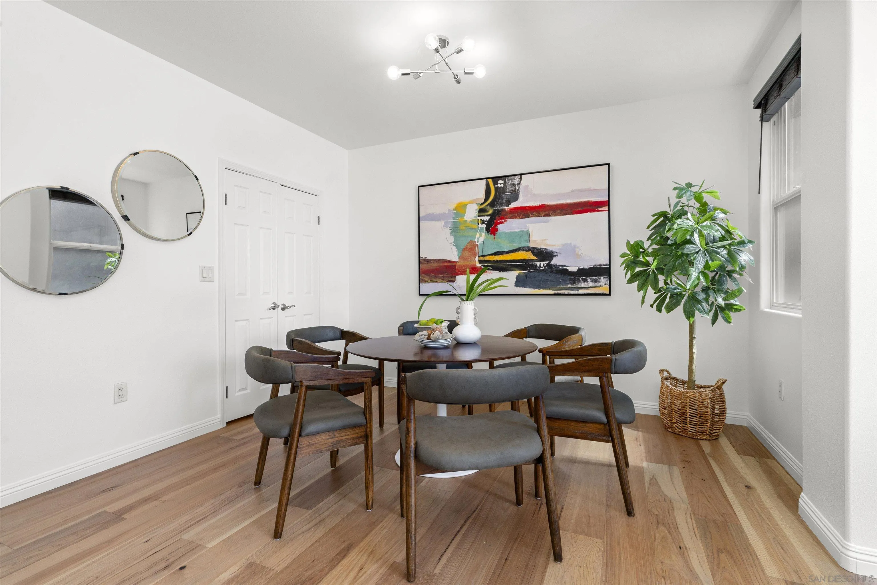 Photo #5: 250031440 Listing 