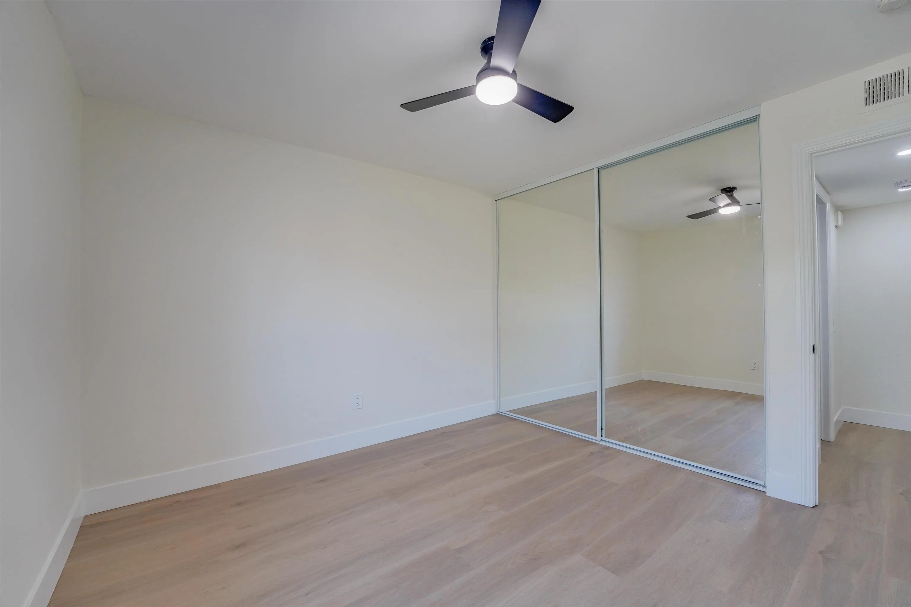 Photo #8: 250031446 Listing: Photo #8