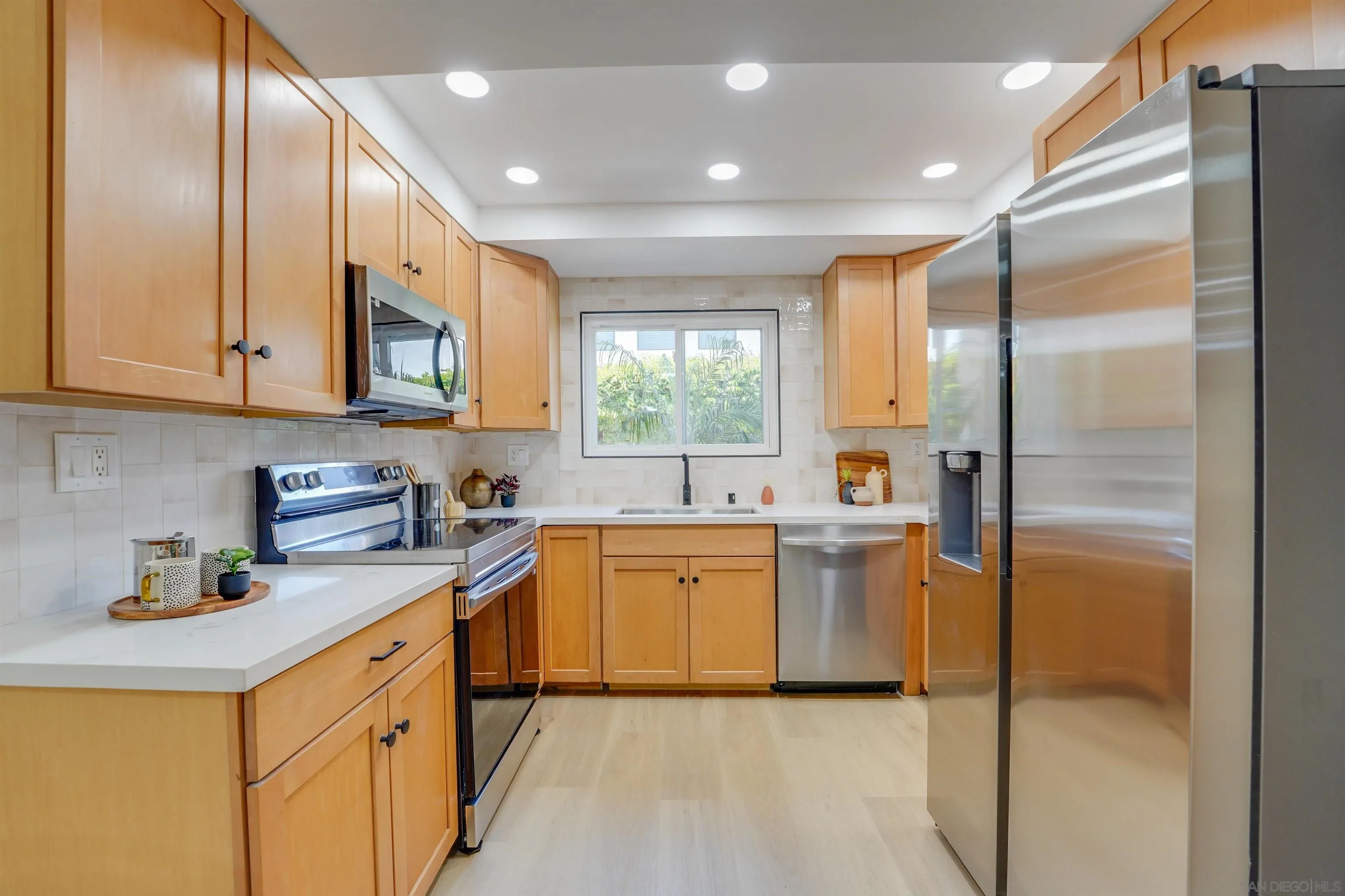Photo #4: 250031446 Listing 