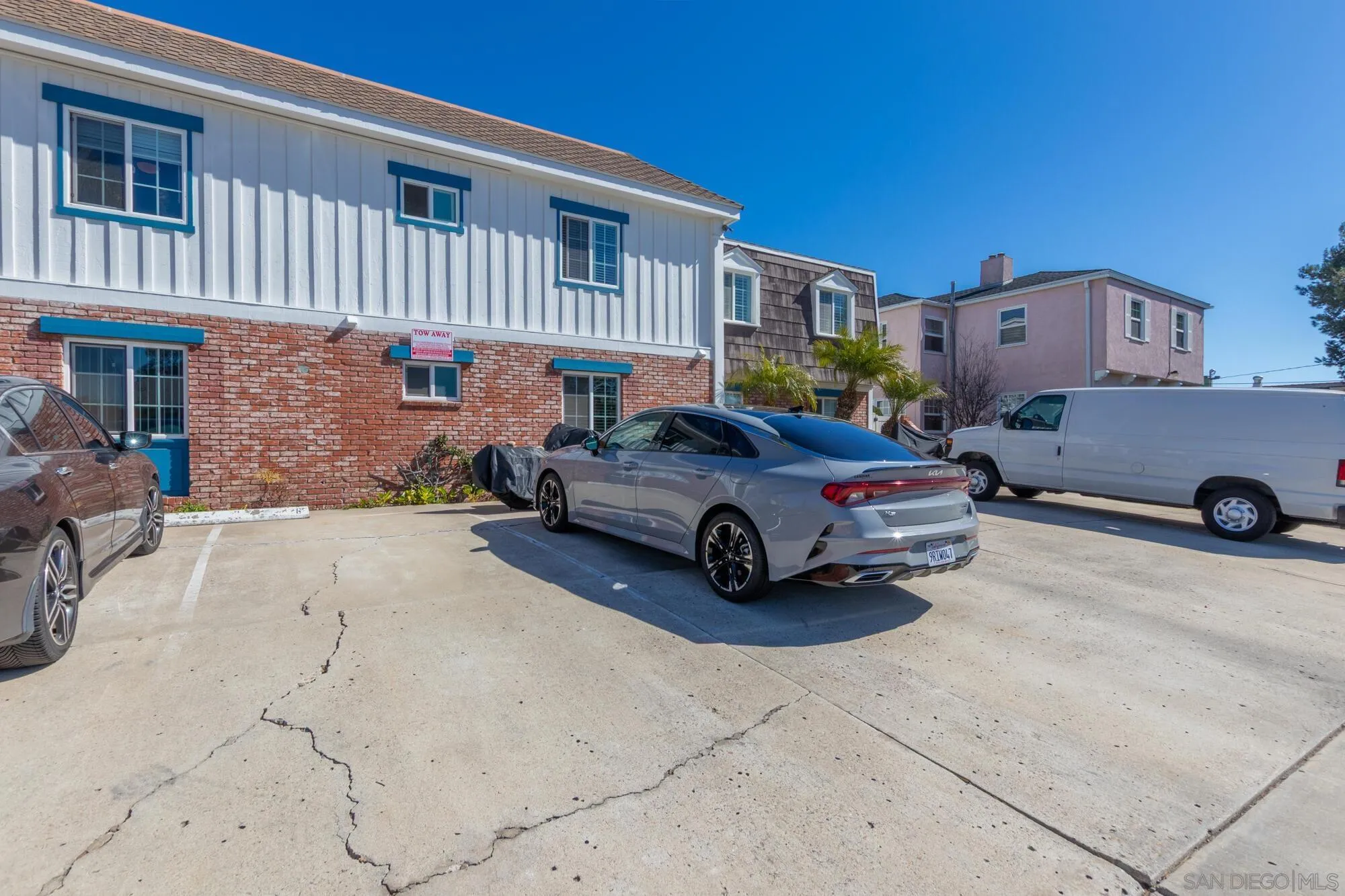 https://cdn.realtyfeed.com/cdn/127/250031463/30f0f8bf740065886cd24f2e45430e26.webp