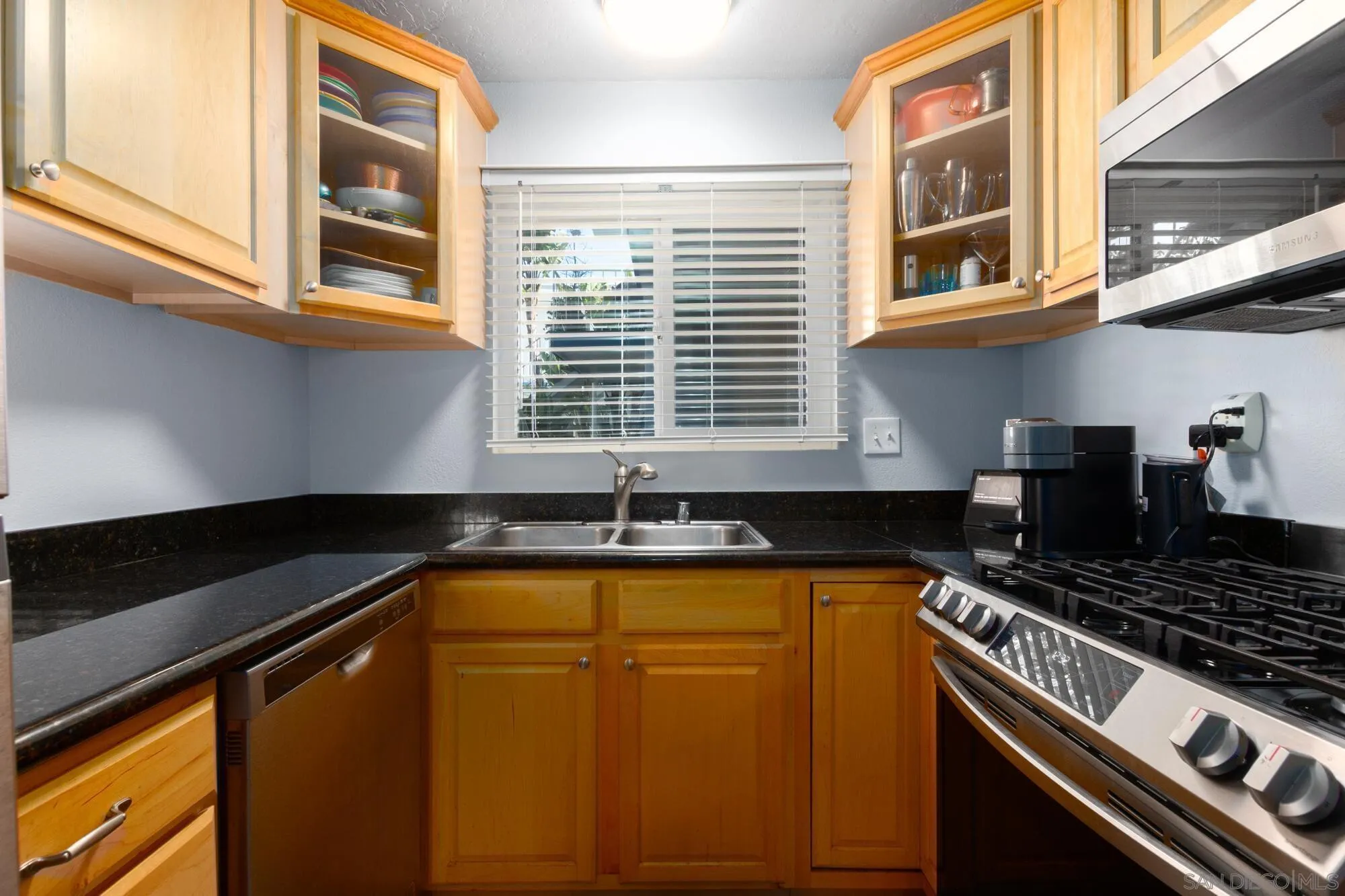 https://cdn.realtyfeed.com/cdn/127/250031463/55a290fd876e4e0796e71e48eb8cbce0.webp