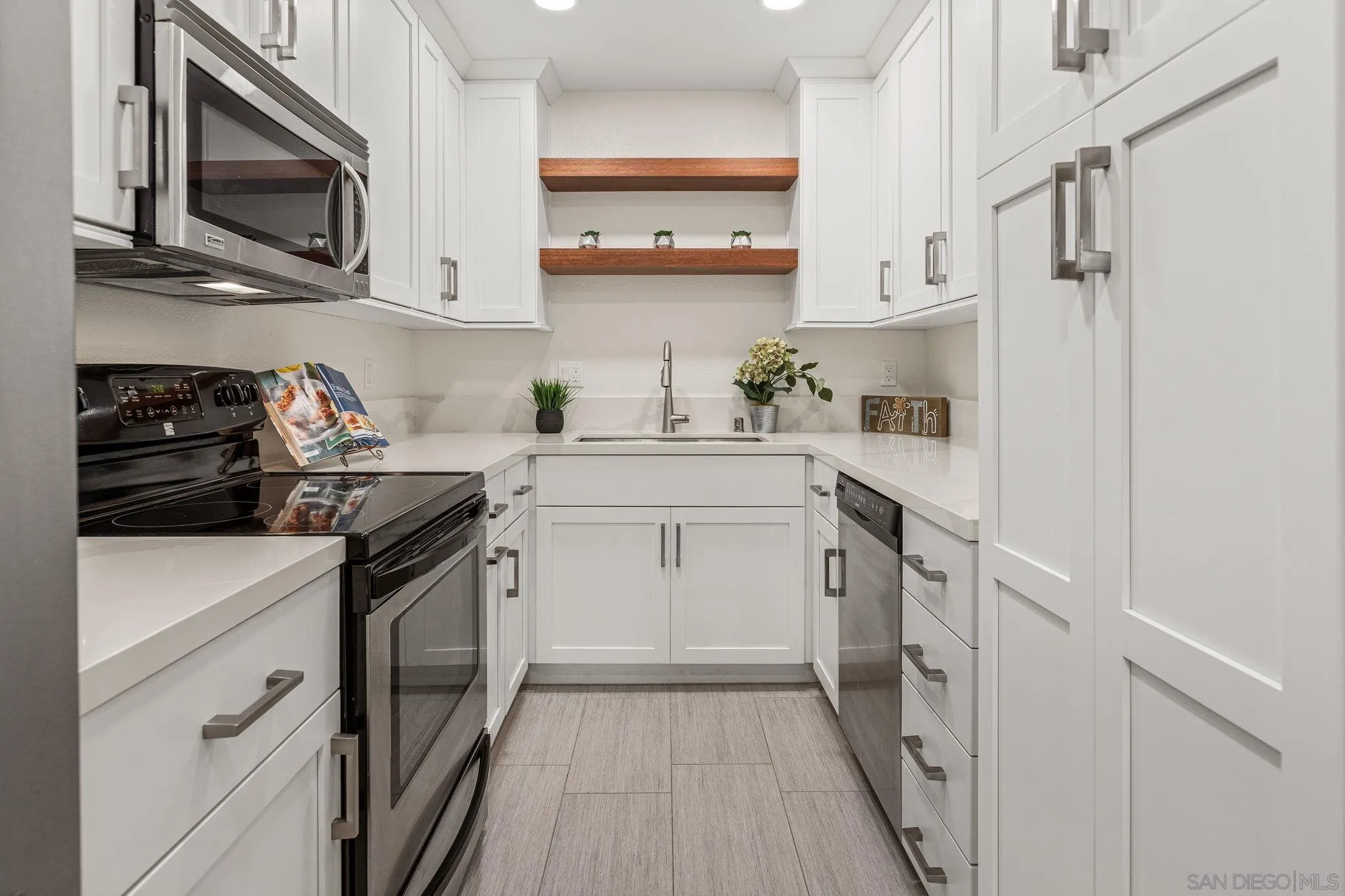 Photo #5: 250031468 Listing 