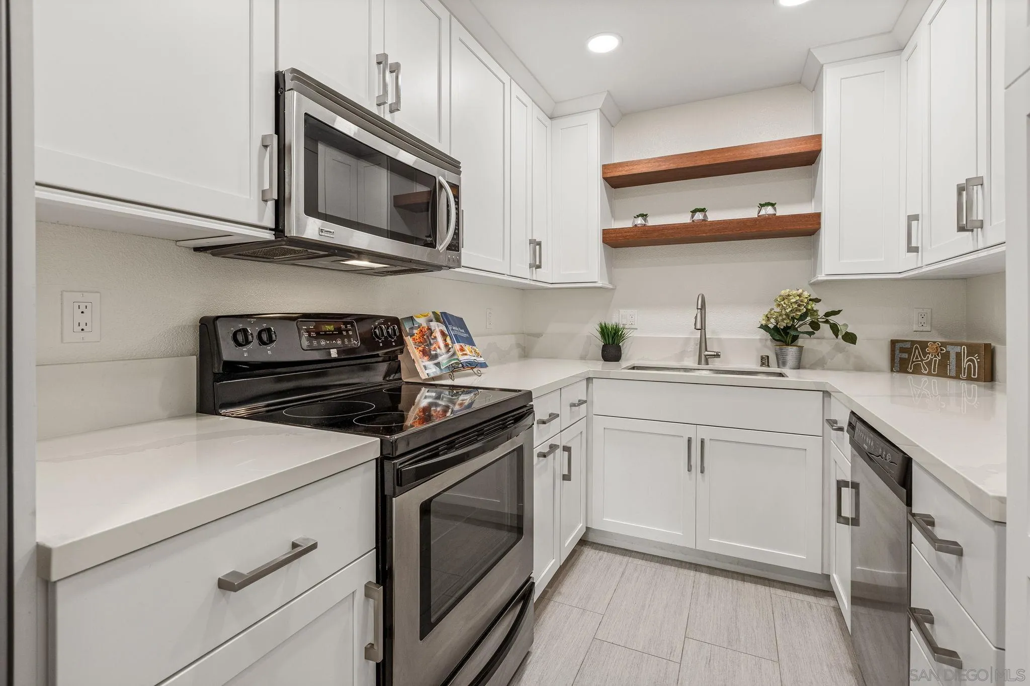 Photo #4: 250031468 Listing 