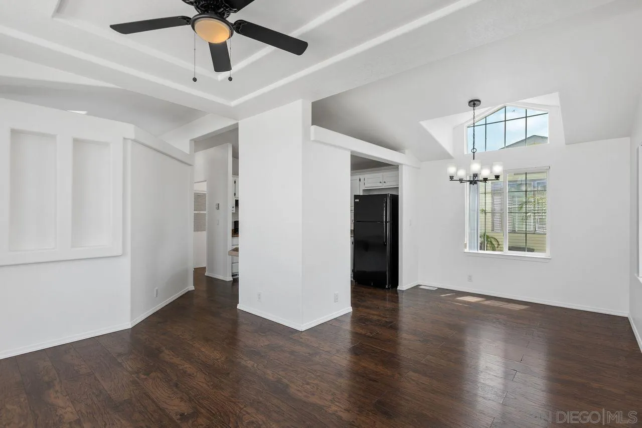 https://cdn.realtyfeed.com/cdn/127/250031473/1bf943bab1b83415b6350990f201c2f4.webp