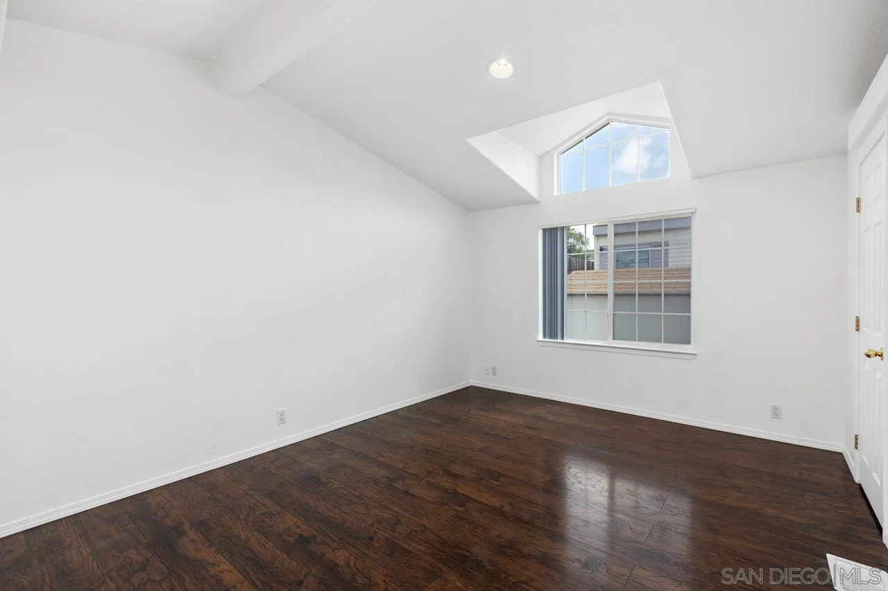 https://cdn.realtyfeed.com/cdn/127/250031473/3fd072e7fe2c35df035a93bd4a7e1a8f.webp