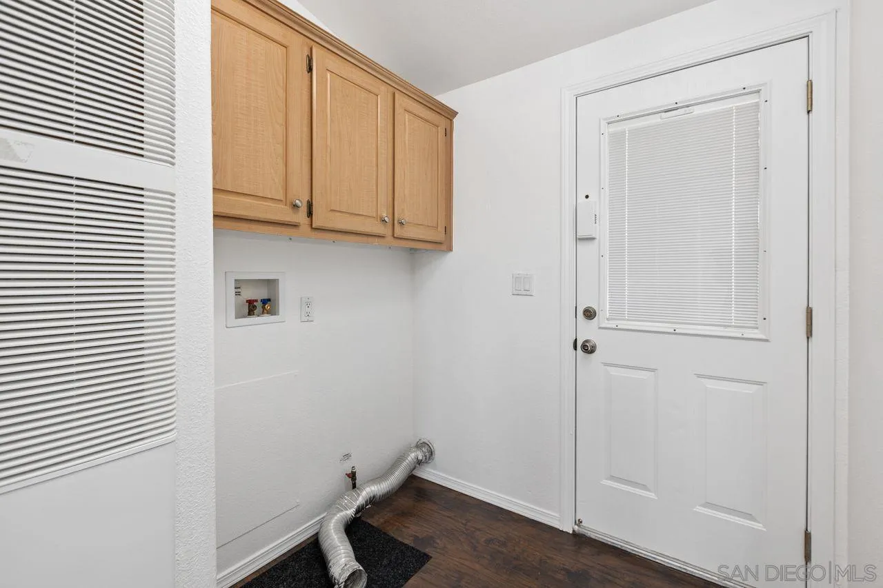 https://cdn.realtyfeed.com/cdn/127/250031473/8eadb98544519a1903429f1bdcd135d9.webp