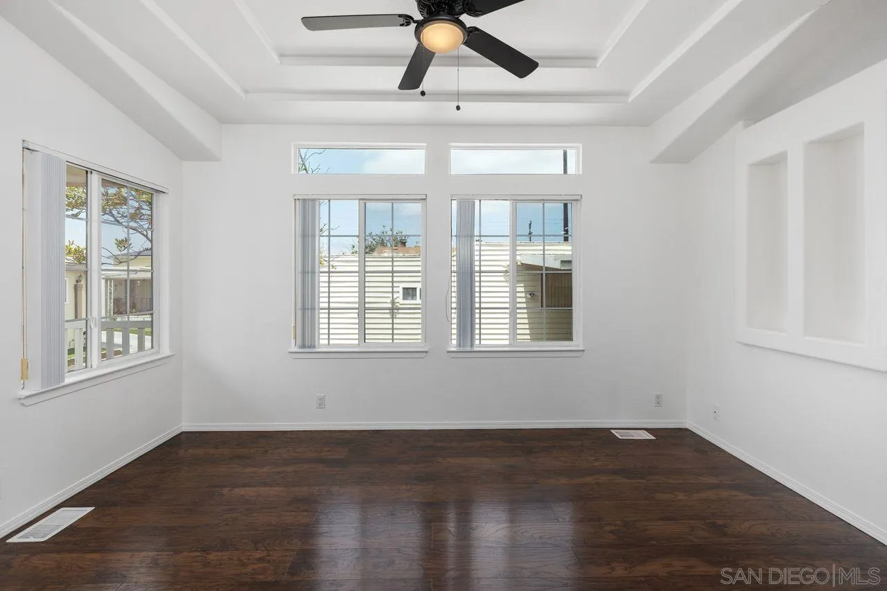 https://cdn.realtyfeed.com/cdn/127/250031473/c909663435827d6ec7e53a2361c86eaa.webp