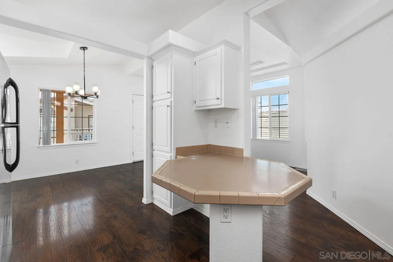 https://cdn.realtyfeed.com/cdn/127/250031473/d253080b39d43f99a22512146aac153b.webp
