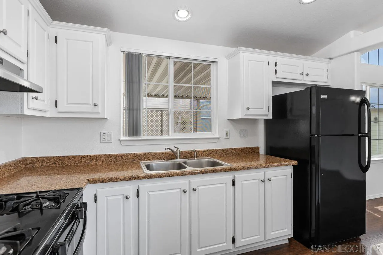 https://cdn.realtyfeed.com/cdn/127/250031473/f6efe681b8ad0419ae6871928dc50f26.webp