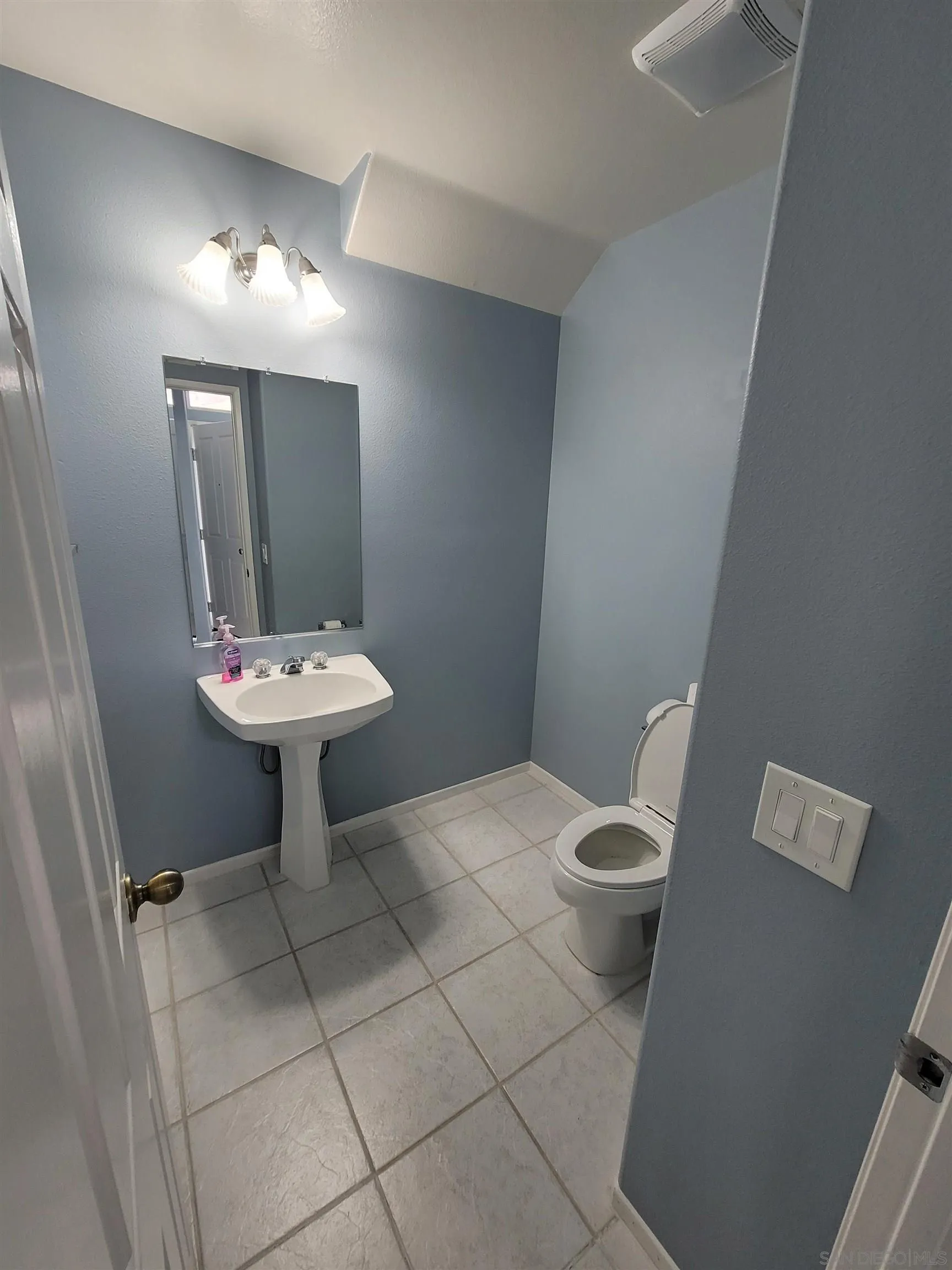 https://cdn.realtyfeed.com/cdn/127/250031478/3df325c72497aa88f5d6ffc5b7e4a778.webp