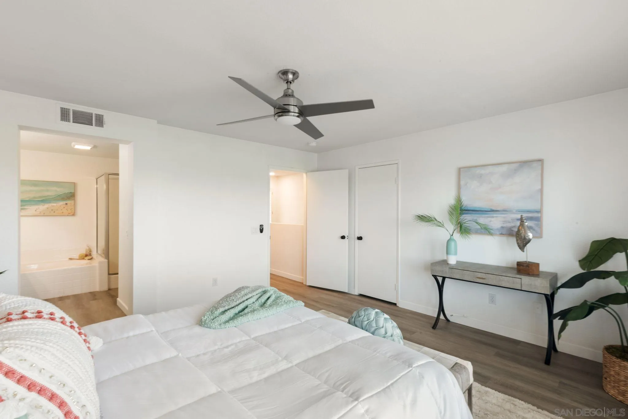 https://cdn.realtyfeed.com/cdn/127/250031487/013192b5bf67642669504fcb86c9c16b.webp
