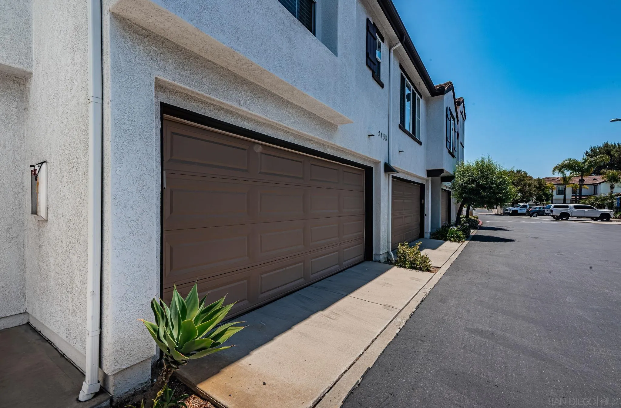 https://cdn.realtyfeed.com/cdn/127/250031487/41c05082b482c13801bcdb50acb3c183.webp