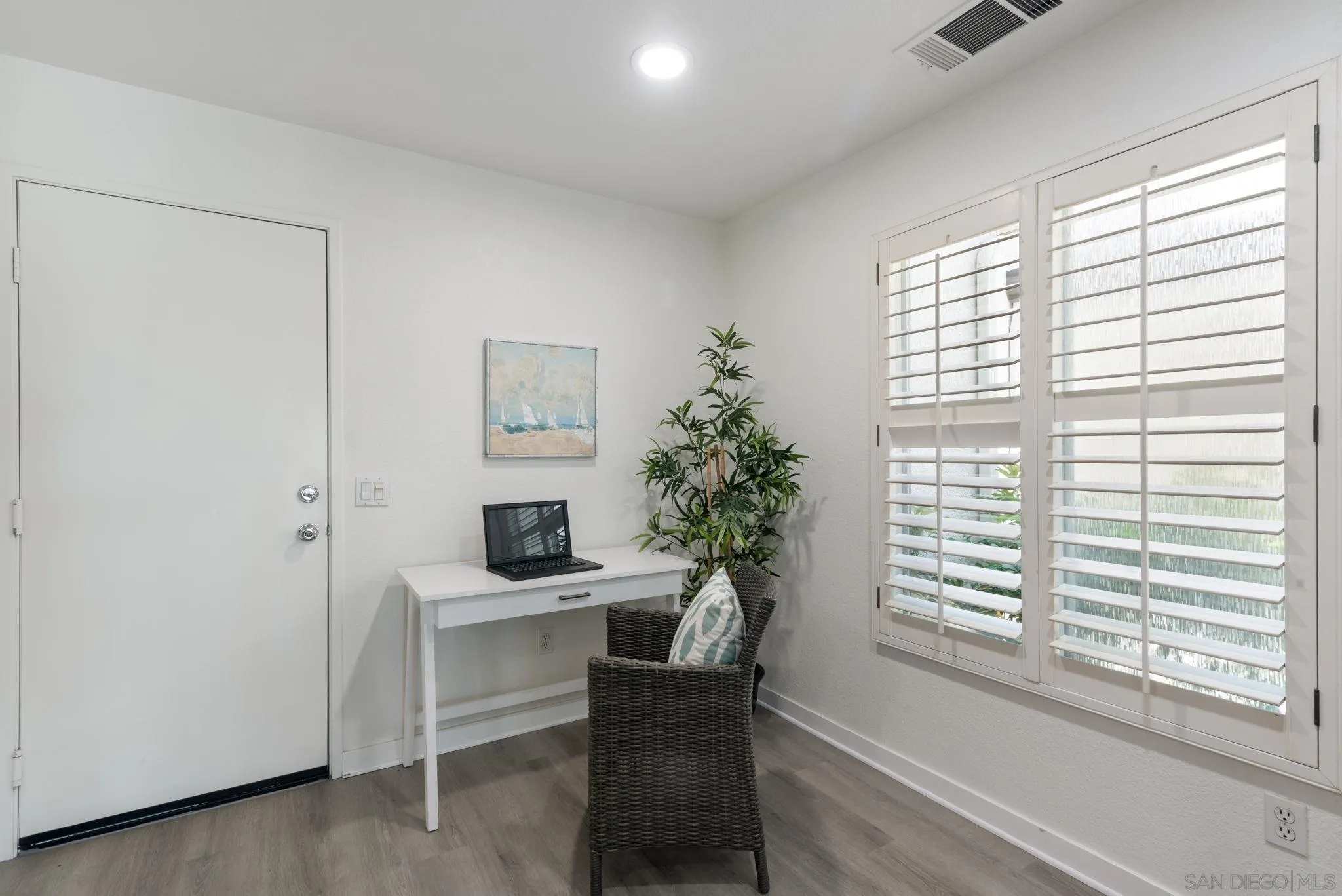 https://cdn.realtyfeed.com/cdn/127/250031487/9f6e6ced5d773ac02f77f8e246115f85.webp