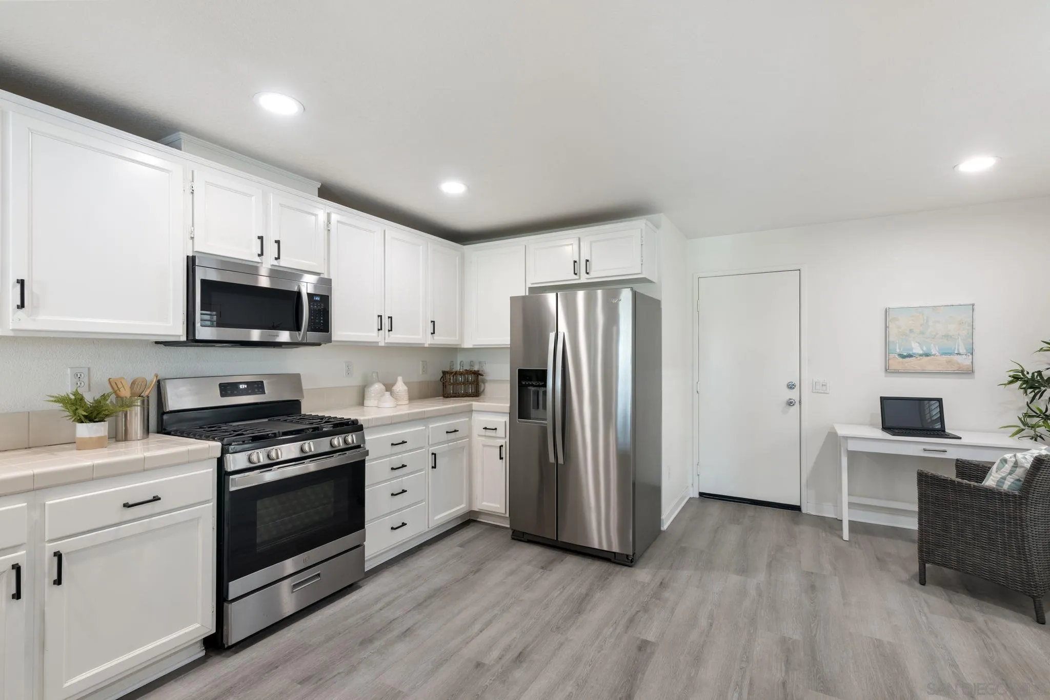 https://cdn.realtyfeed.com/cdn/127/250031487/e68b9eadba0ff9208c905c4b8d08eecc.webp