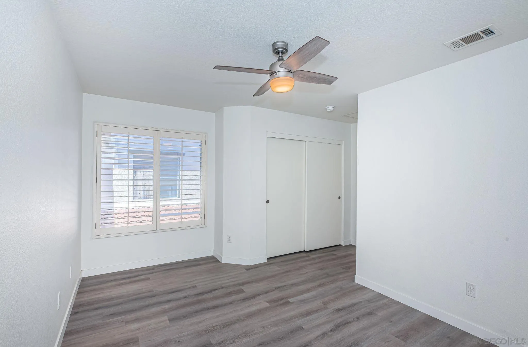 https://cdn.realtyfeed.com/cdn/127/250031487/e724995a1789e7f6be06ac05234d2408.webp