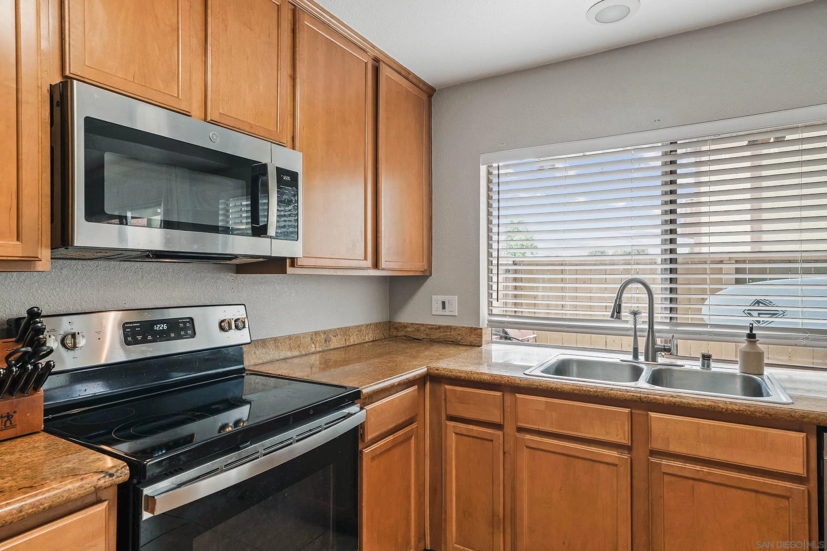 Photo #11: 250031490 Listing: Photo #11
