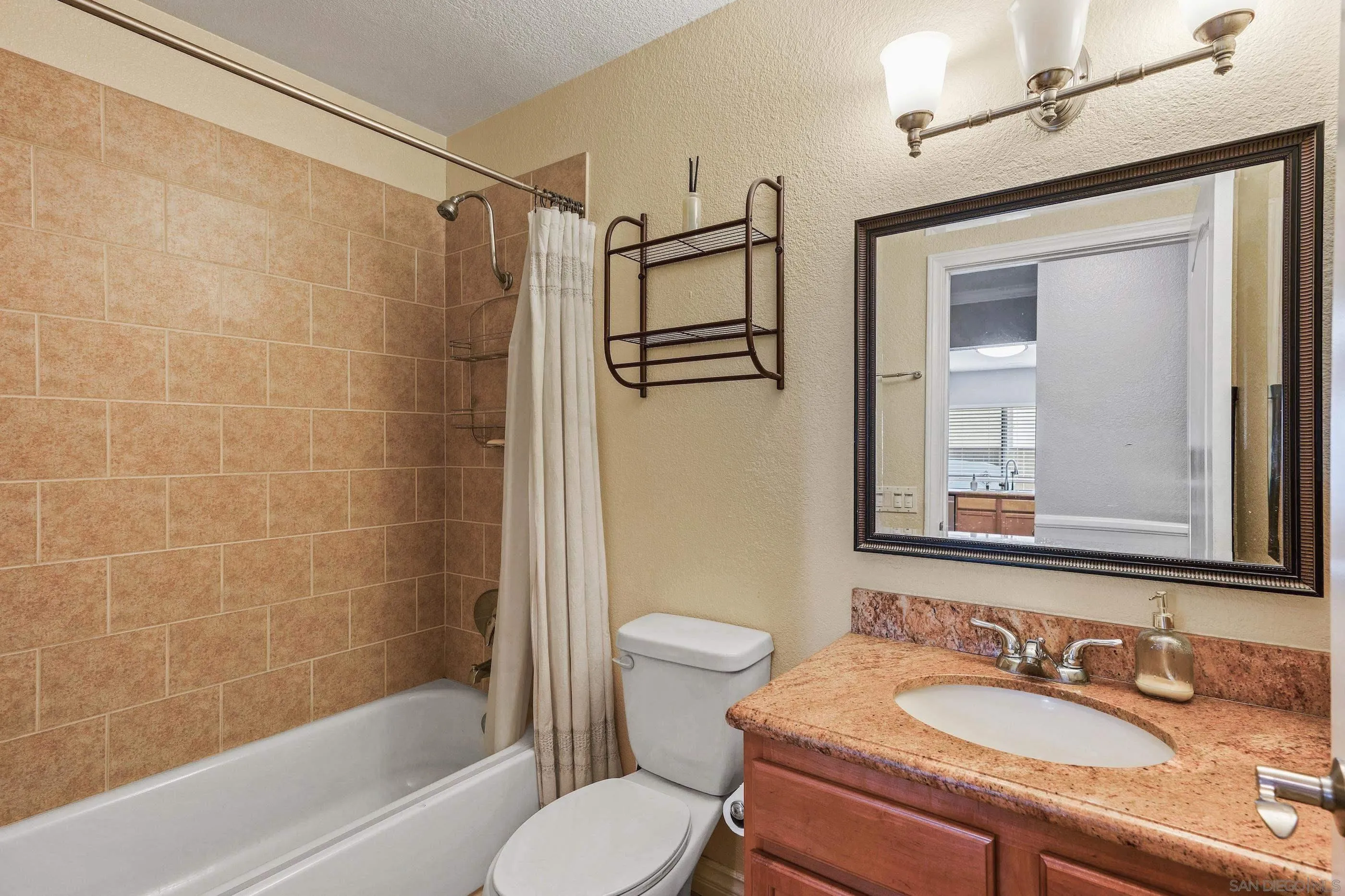 Photo #12: 250031490 Listing: Photo #12