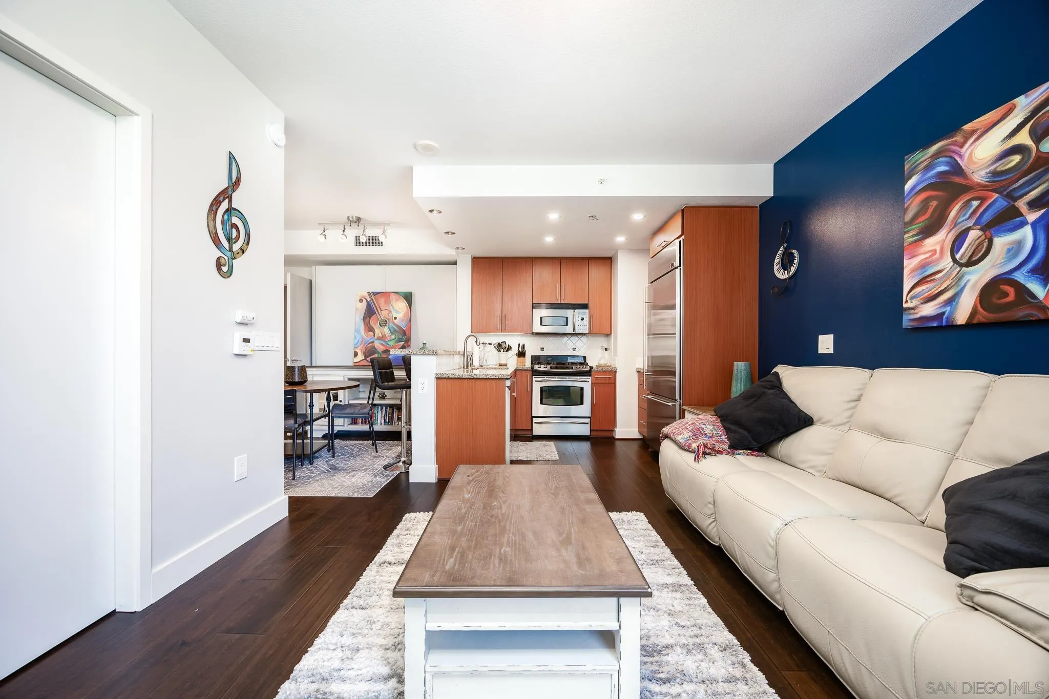 Photo #6: 250031529 Listing 