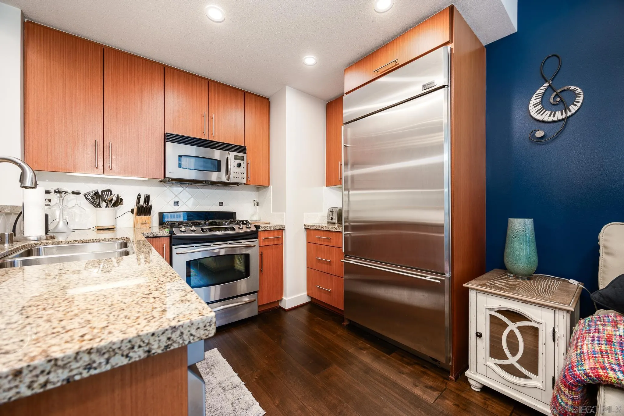 Photo #8: 250031529 Listing: Photo #8