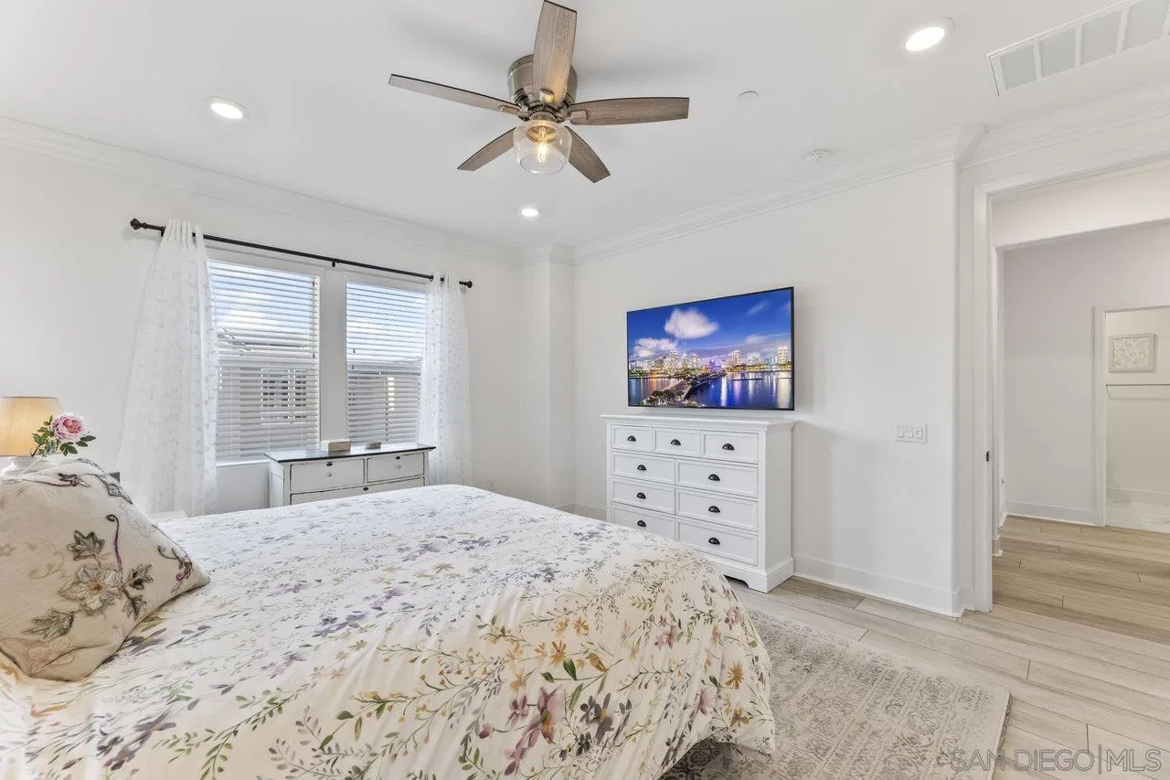 https://cdn.realtyfeed.com/cdn/127/250031558/31995d302912c4bfee9eafbcaa46f7c6.webp
