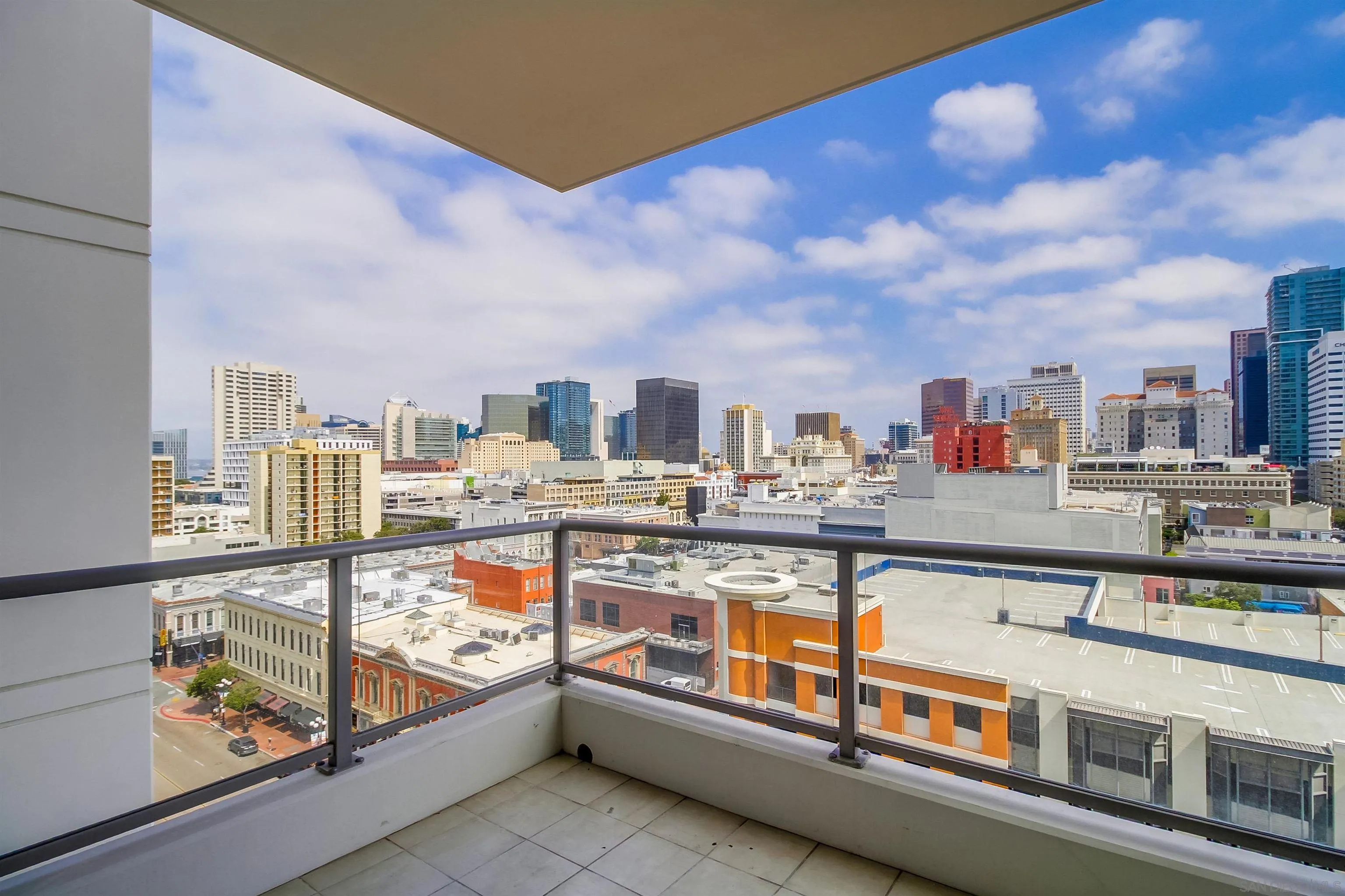 https://cdn.realtyfeed.com/cdn/127/250031563/591e6ea02af7f97e0dde12acd6987c87.webp