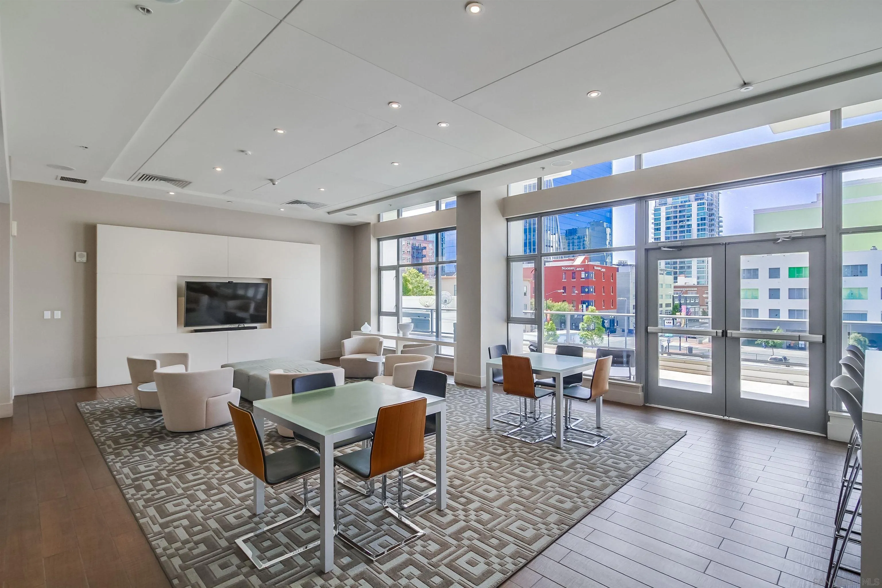 https://cdn.realtyfeed.com/cdn/127/250031563/931edf7f491f9fd084d5cdfb827d4b68.webp