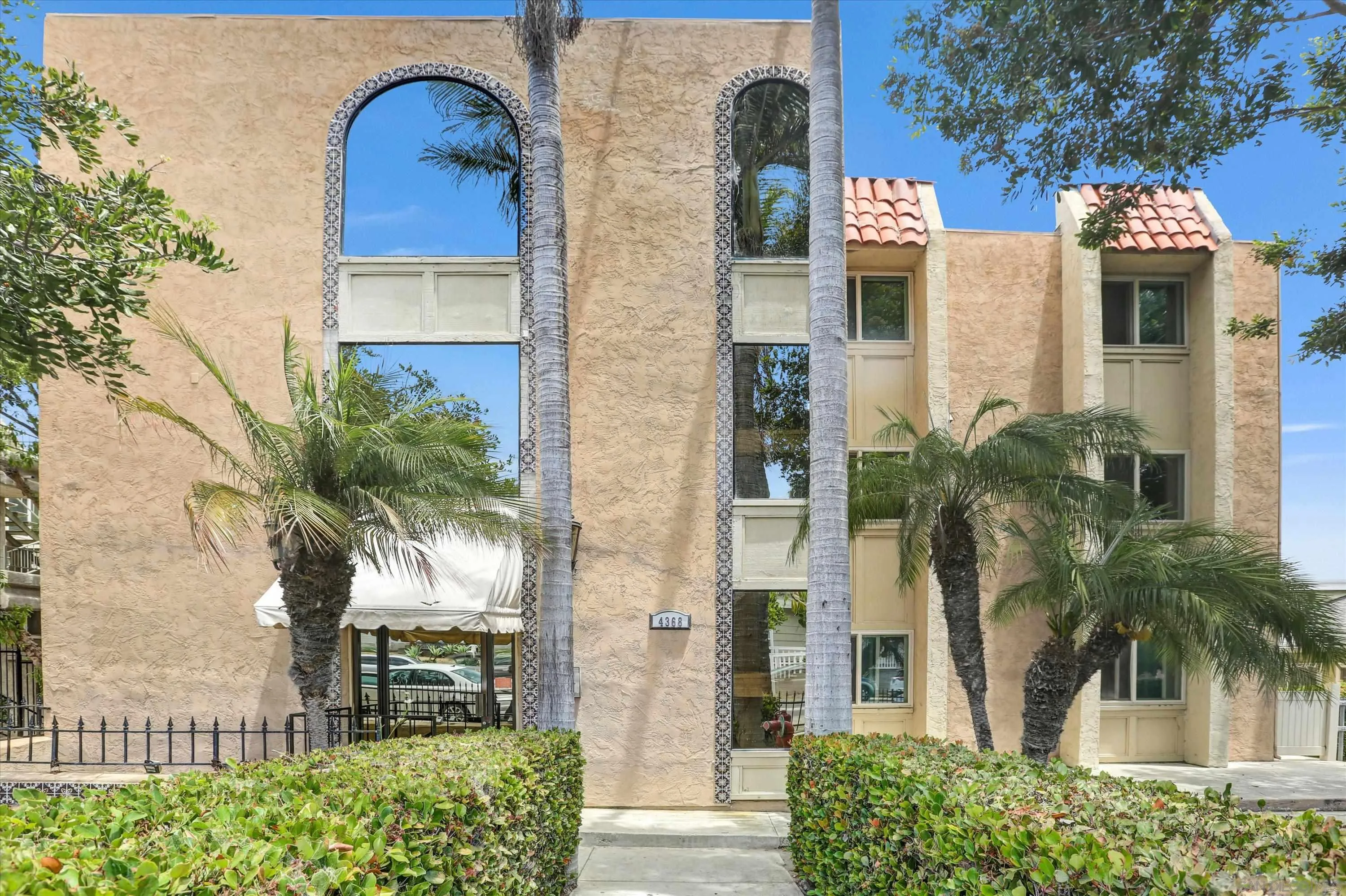 Photo #2: 250031570 Listing 