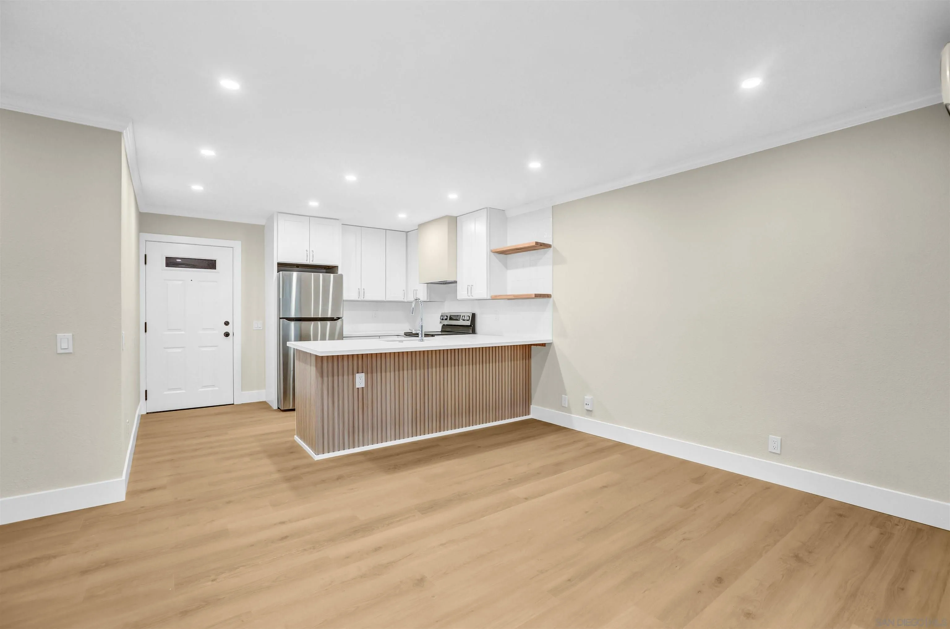 Photo #11: 250031570 Listing: Photo #11