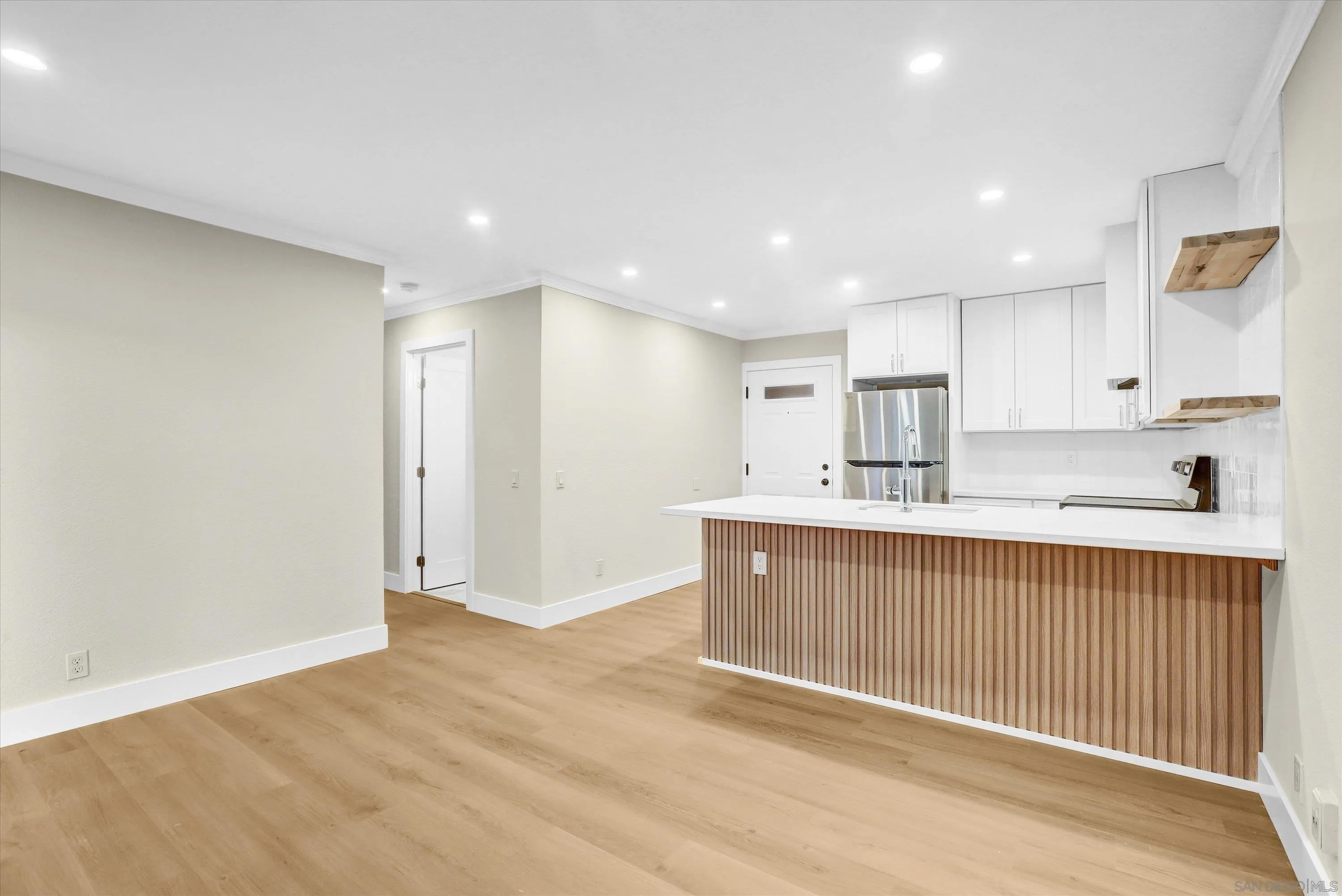 Photo #10: 250031570 Listing: Photo #10