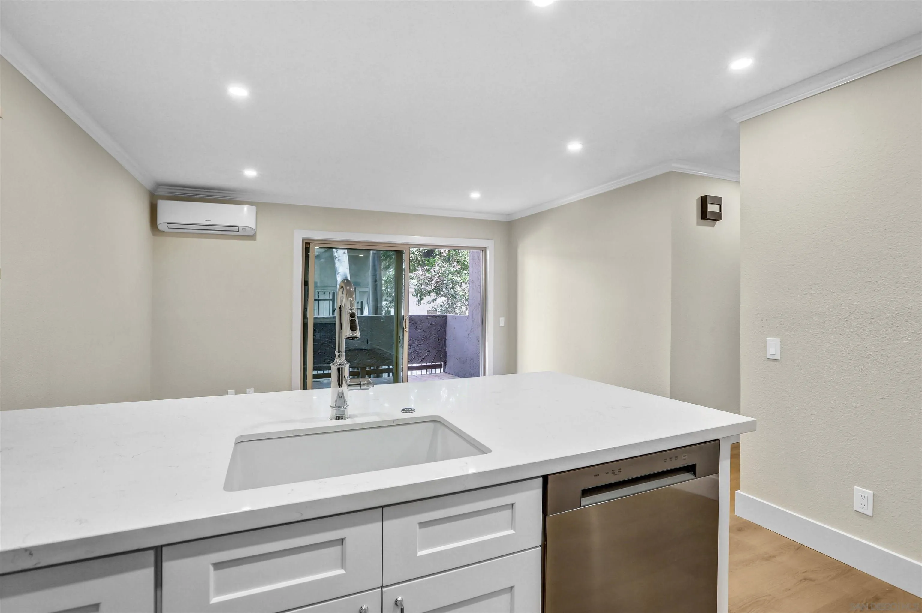 Photo #5: 250031570 Listing 