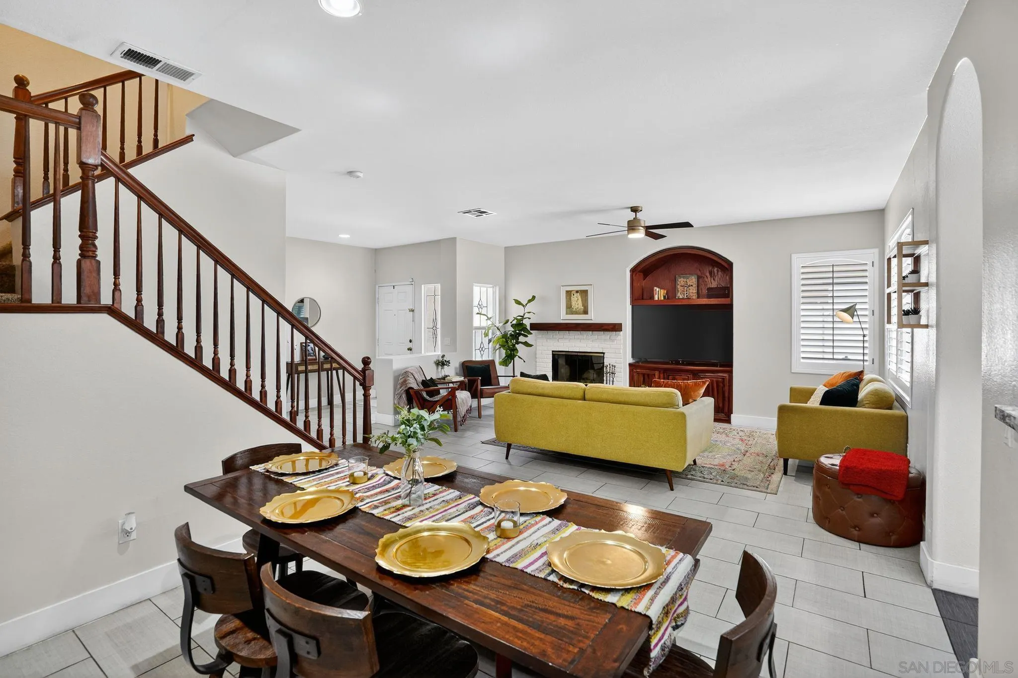 https://cdn.realtyfeed.com/cdn/127/250031578/61ff4209188ecf43eef2f4b9aa1eefcf.webp